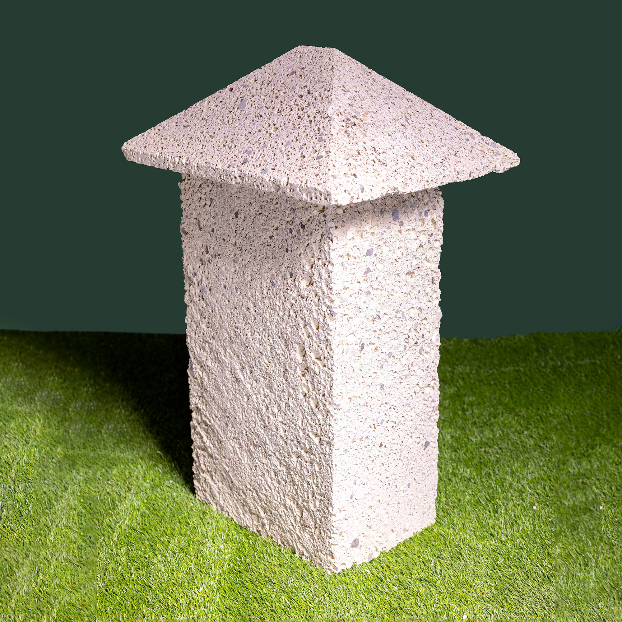 Pirámide,-pináculo-en-una-pieza-de-piedra-natural-(3)