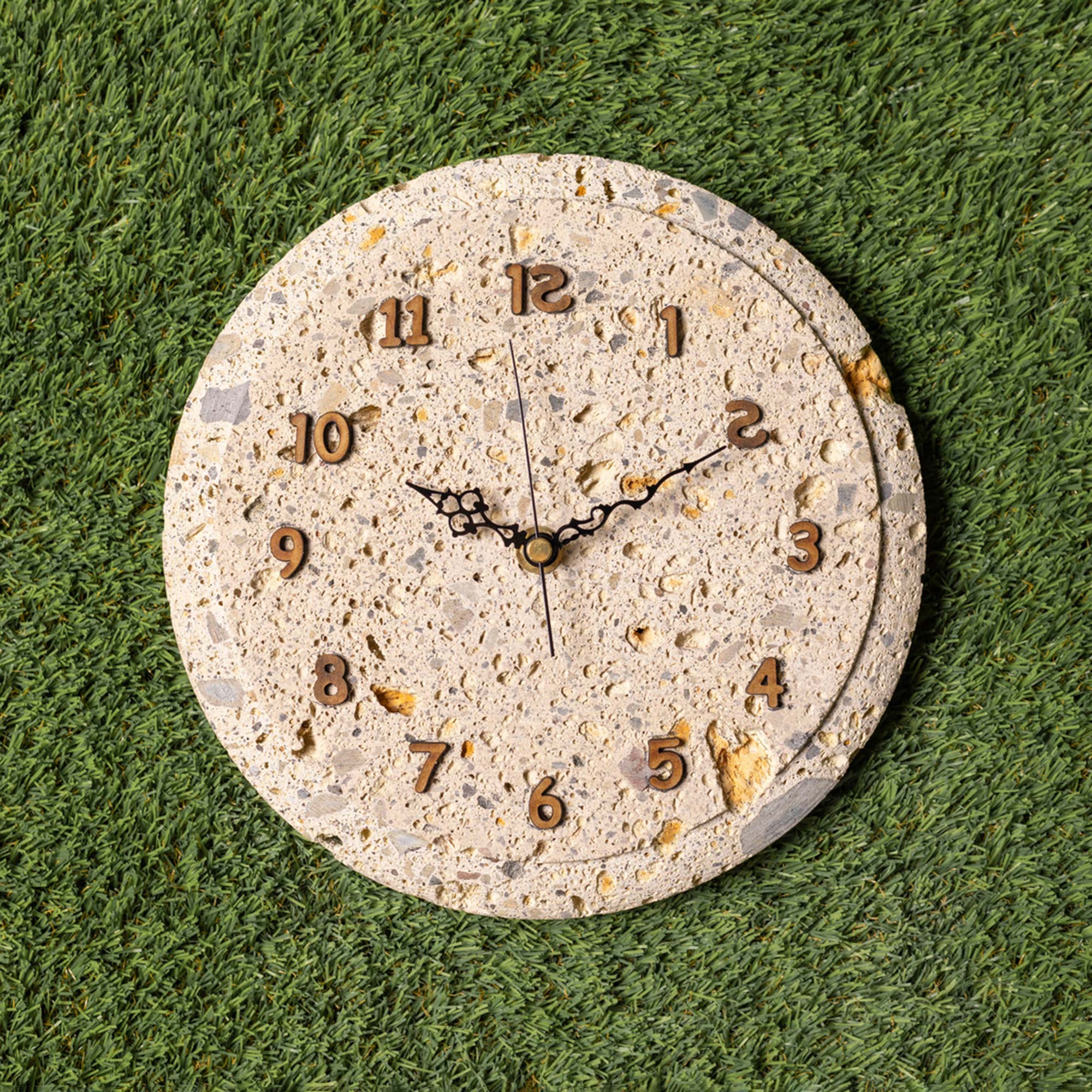 Reloj en piedra natural
